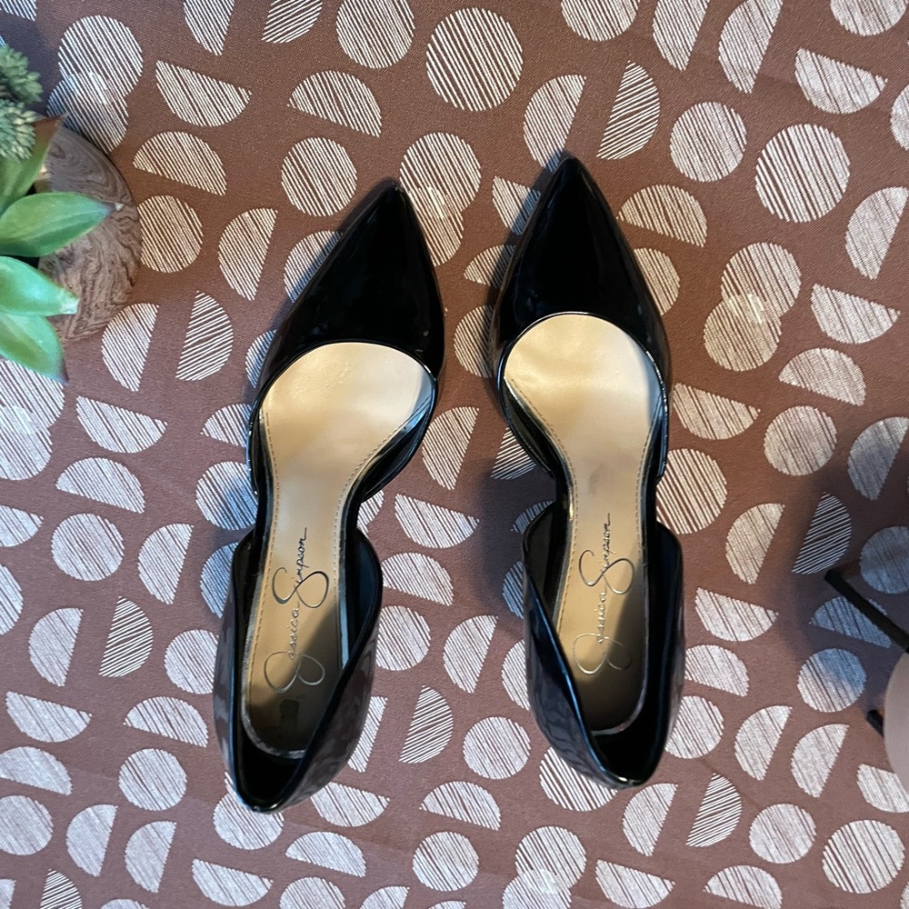 Jessica Simpson Black Patent Pointed Toe Heels